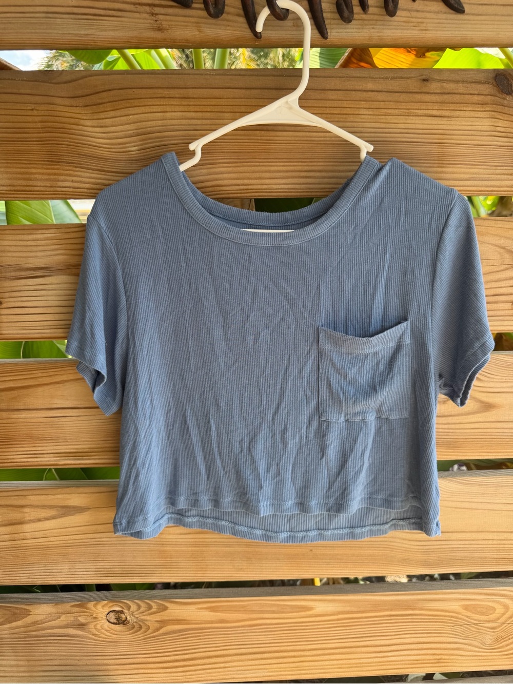 American Eagle Outfitters Light Blue Ribbed Crop Pocket Tee